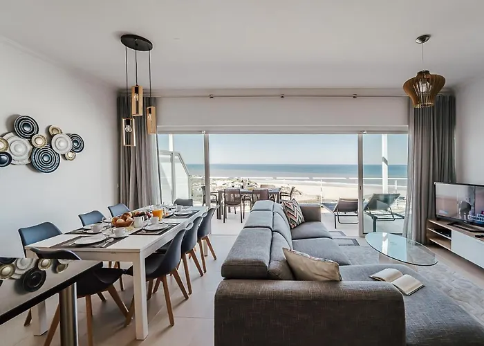 Beachfront Atlantic Sunset A07 דירה