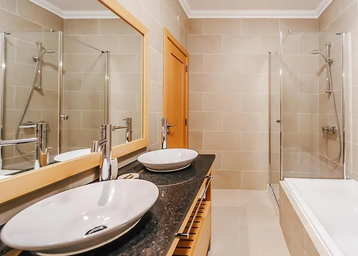 Beachfront Atlantic Sunset A07 דירה אובידוס