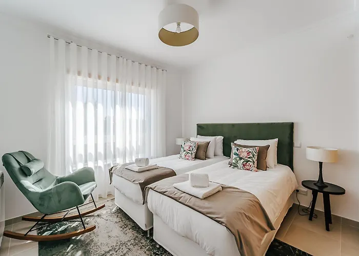 Beachfront Atlantic Sunset A07 אובידוס